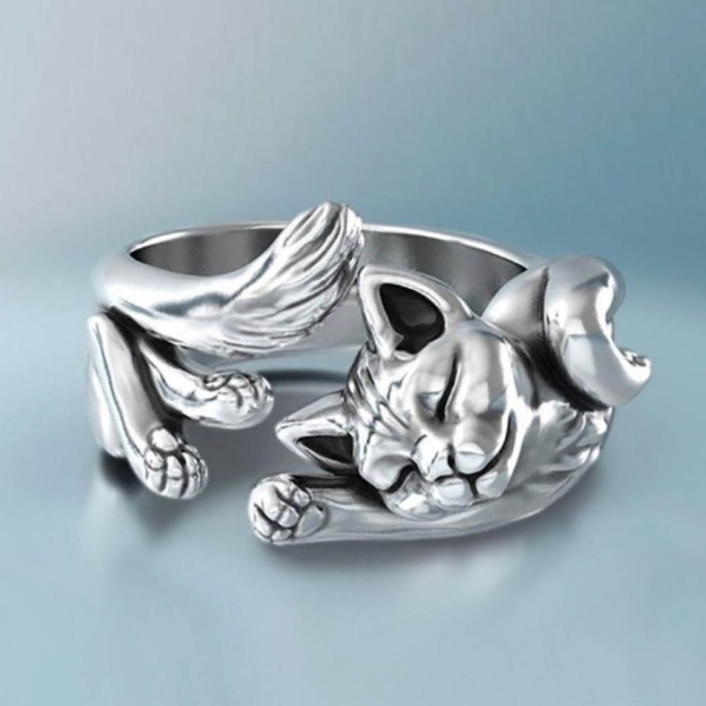 NEW Silver colored Cat Ring